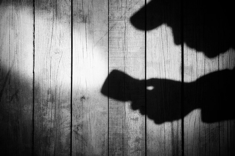 Sleuths Take The Hell Out Of Home Buying